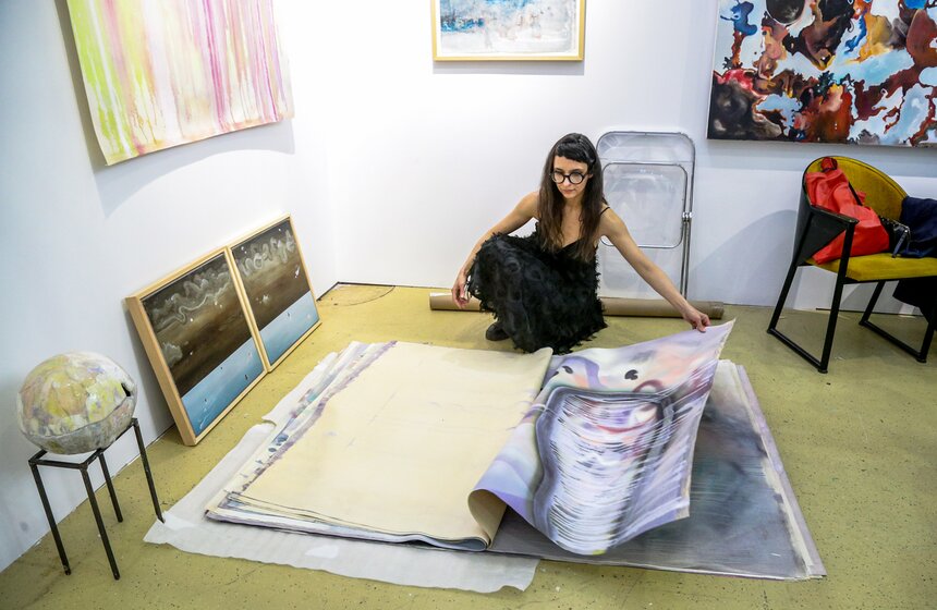 Ярмарка современного искусства Cosmoscow проходит в Экспоцентре 10 фото