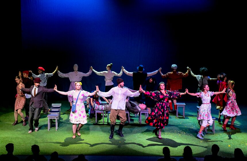 Спектакль Егора Дружинина "Всюду жизнь!" прошел в Доме музыки 26 фото