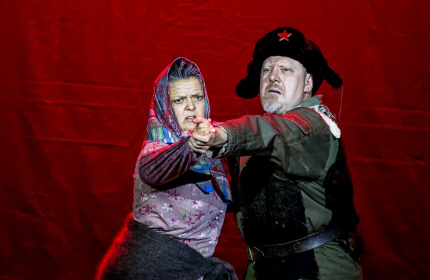 Спектакль Егора Дружинина "Всюду жизнь!" прошел в Доме музыки 23 фото