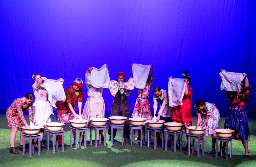 Спектакль Егора Дружинина "Всюду жизнь!" прошел в Доме музыки 5 фото