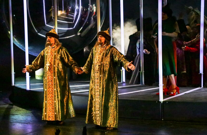 Театр Сатиры открыл 100-й сезон премьерой "Иван Васильевич" 27 фото