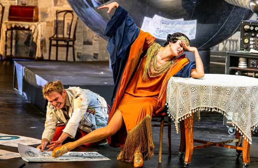 Театр Сатиры открыл 100-й сезон премьерой "Иван Васильевич" 2 фото