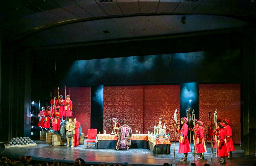 Театр Сатиры открыл 100-й сезон премьерой "Иван Васильевич" 16 фото