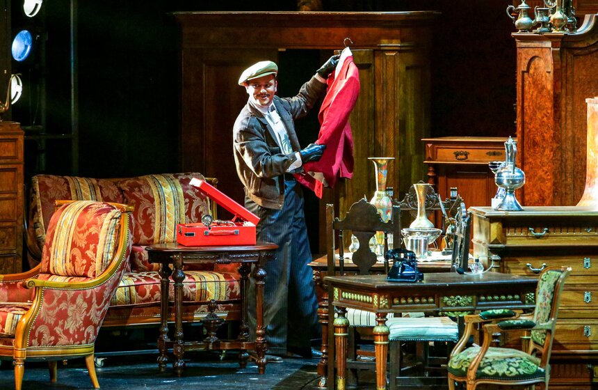 Театр Сатиры открыл 100-й сезон премьерой "Иван Васильевич" 4 фото