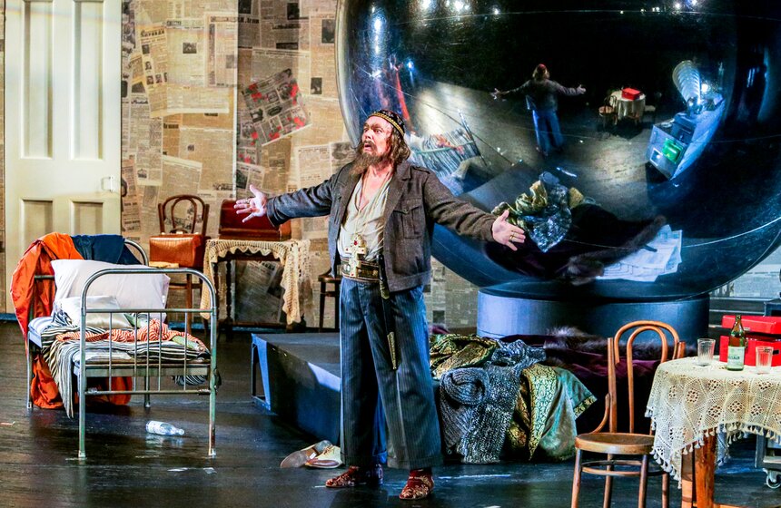 Театр Сатиры открыл 100-й сезон премьерой "Иван Васильевич" 15 фото