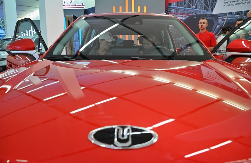 Экспозицию "Аллея славы Москвича" представили на выставке "Станция Манеж" МУФ-2023 16 фото