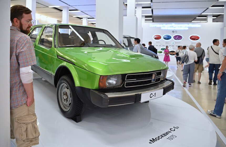 Экспозицию "Аллея славы Москвича" представили на выставке "Станция Манеж" МУФ-2023 9 фото