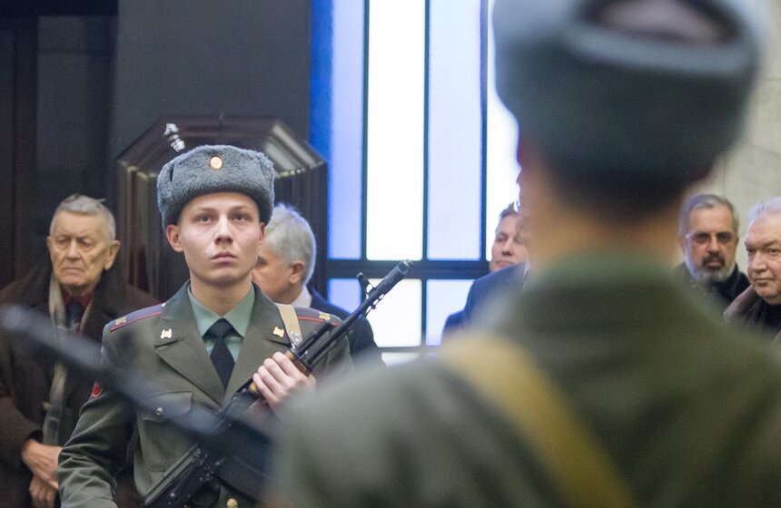 Авиаконструктора Ростислава Белякова проводили в последний путь 10 фото