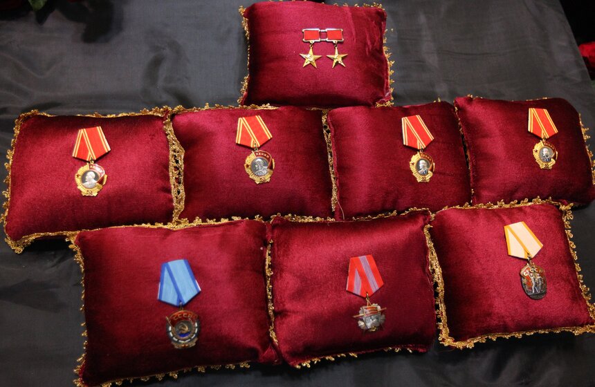 Авиаконструктора Ростислава Белякова проводили в последний путь 15 фото