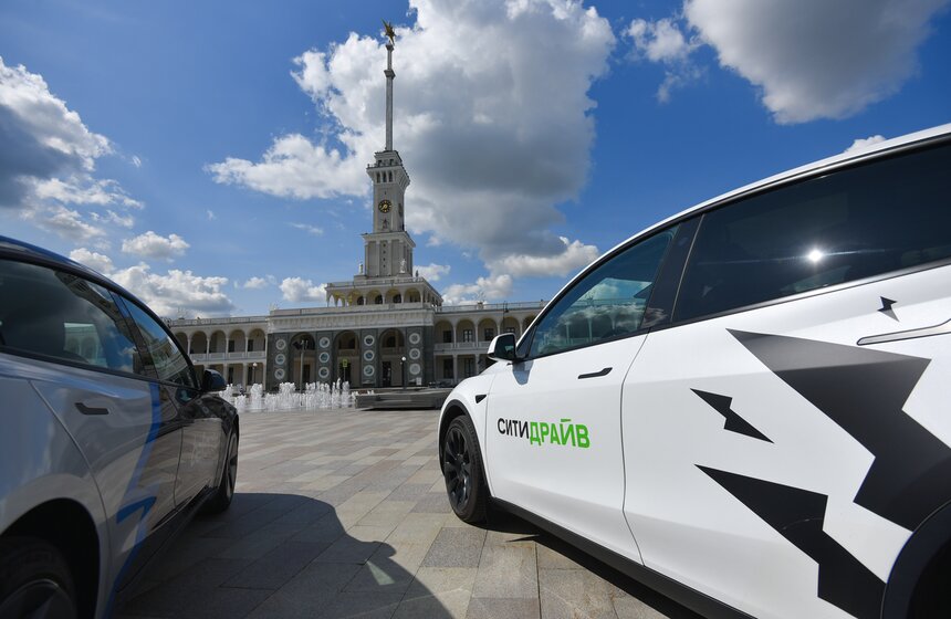 Выставка в честь Дня каршеринга состоялась на Северном речном вокзале 3 фото