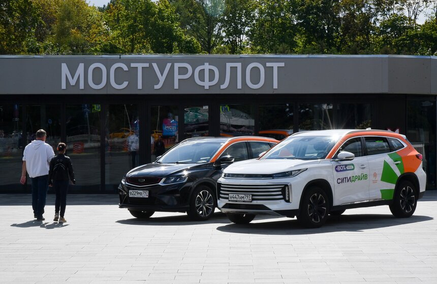 Выставка в честь Дня каршеринга состоялась на Северном речном вокзале 4 фото