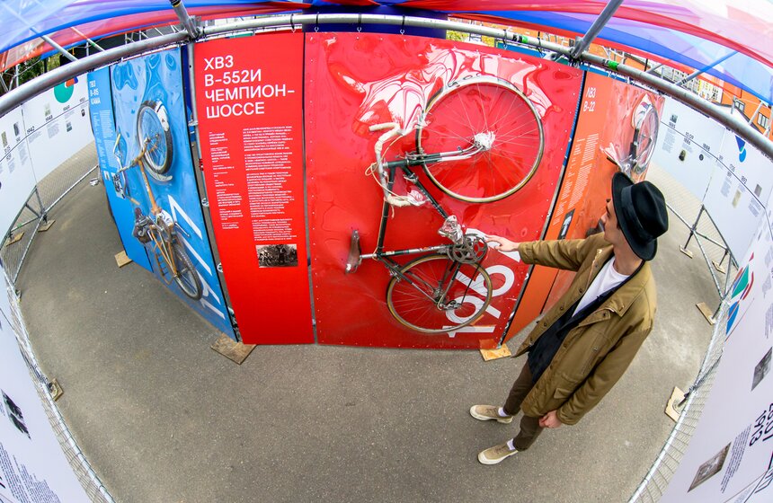 Выставка о велокультуре открылась на территории "Хлебозавода" в столице 5 фото