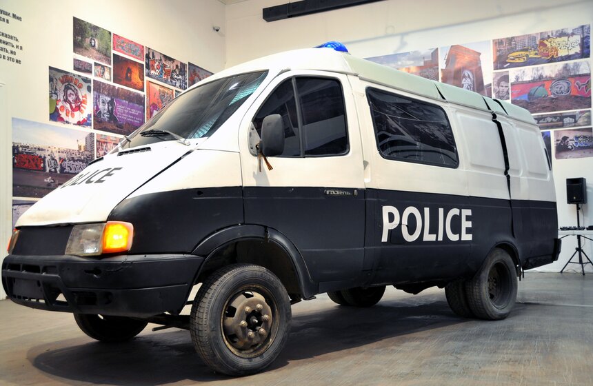 В ММСИ открылась выставка уличного художника "Паша 183" 8 фото