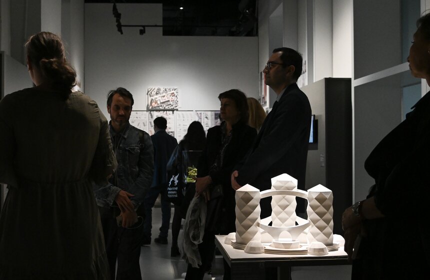 Выставочное пространство "Паркинг Галерея" открыли в "Зарядье" 23 фото