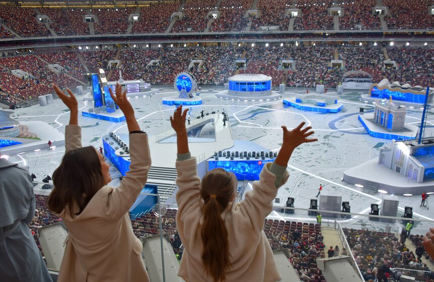 Концерт в честь Дня города Москвы прошел в "Лужниках" 1 фото