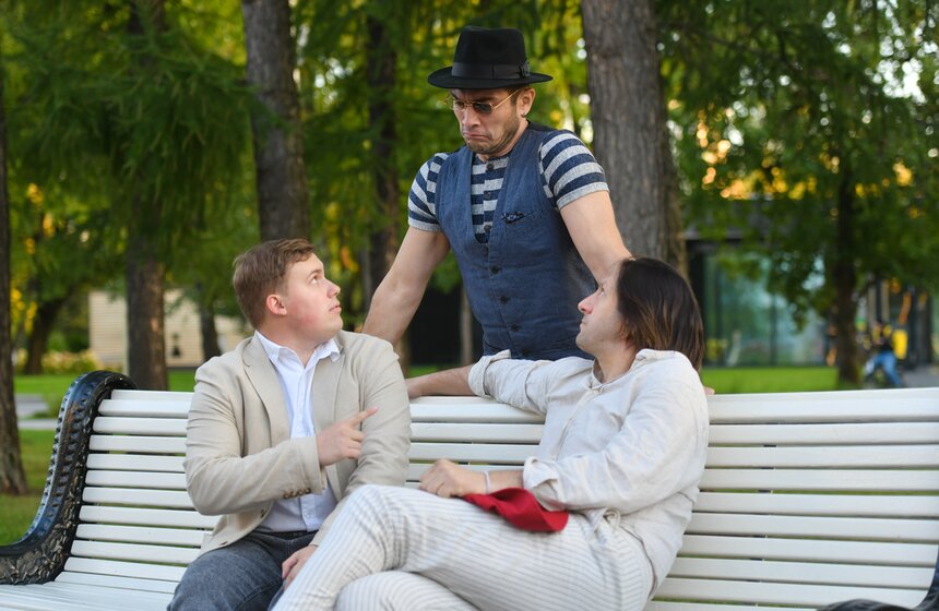 Спектакль "12 стульев" прошел на ВДНХ 16 фото