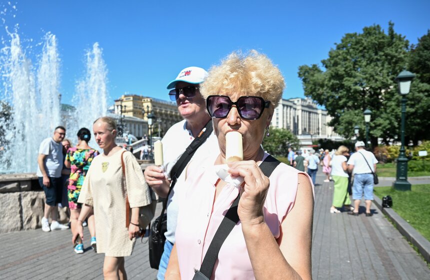 Аномальная жара завершилась в Москве 22 фото