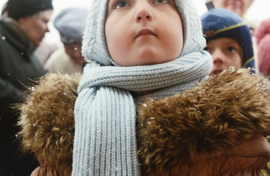 В Измайловском парке сожгли чучело Масленицы от Артемия Лебедева 4 фото