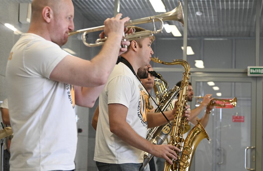 Новую площадку "Музыки в метро" открыли на станции Лихоборы МЦД-3 13 фото