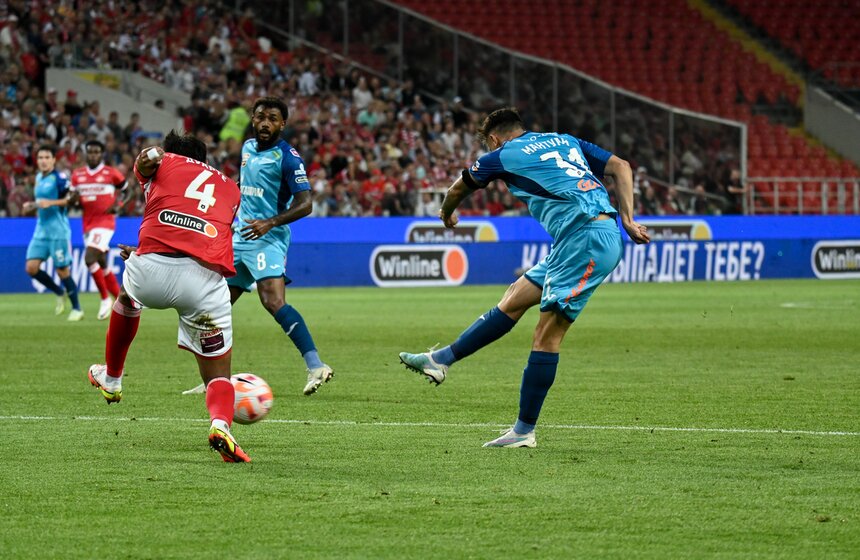 "Спартак" проиграл "Зениту" в пятом туре Российской Премьер-лиги 23 фото