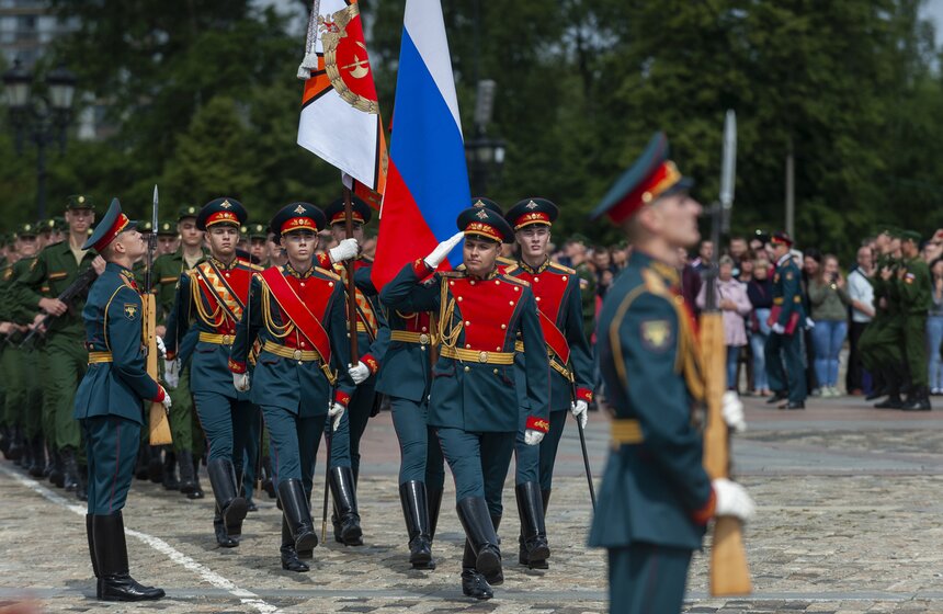 Присяга на Поклонной горе: 416 новобранцев вступили в Семеновский полк 26 фото