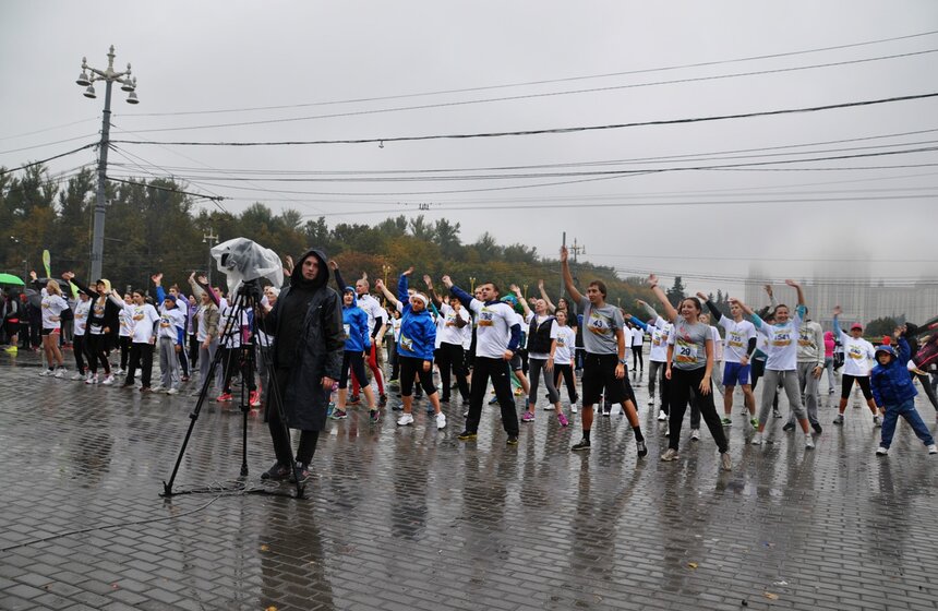 На Воробьевской набережной завершился марафон "Беги за мной" 6 фото