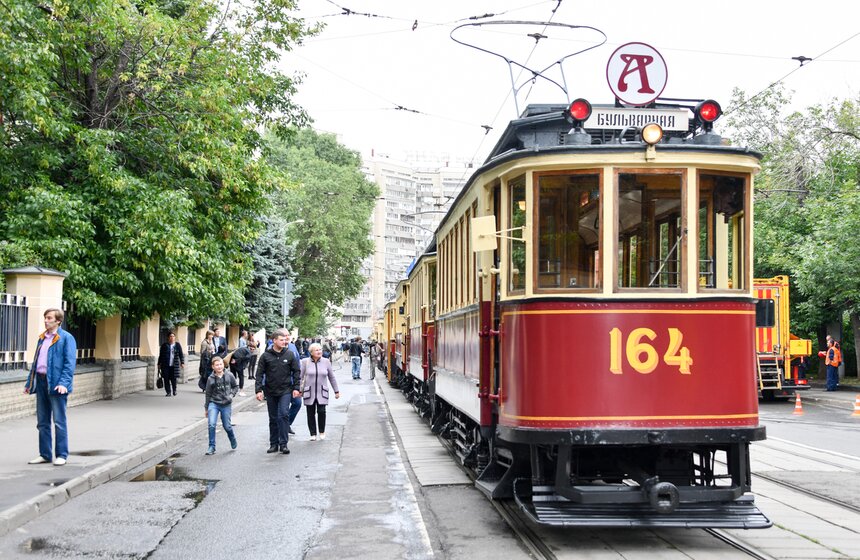 Второй в этом году парад трамваев прошел в столице