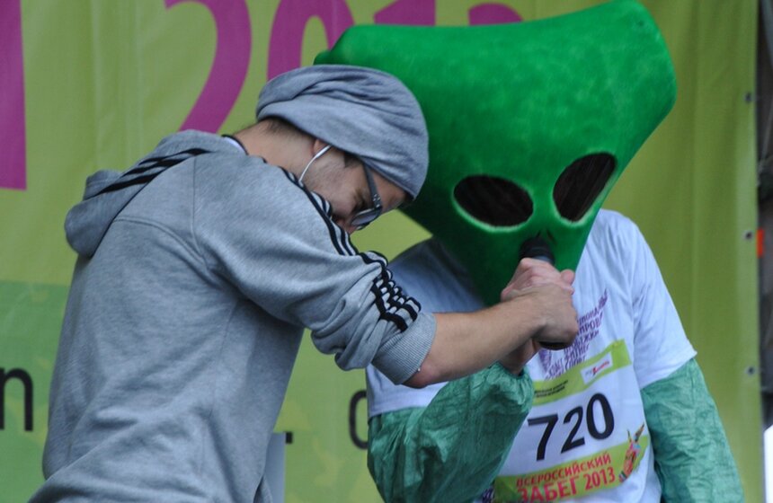 На Воробьевской набережной завершился марафон "Беги за мной" 13 фото