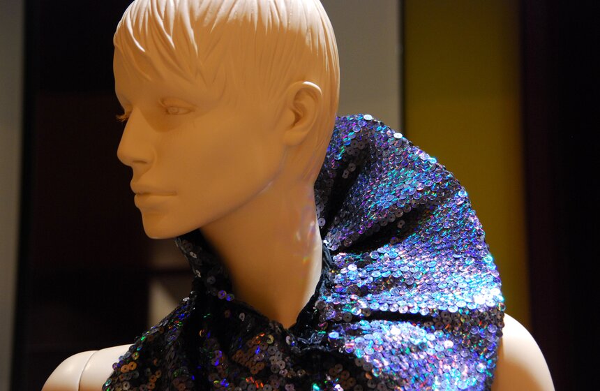 В столице проходит выставка "Гламур 80-х" 14 фото