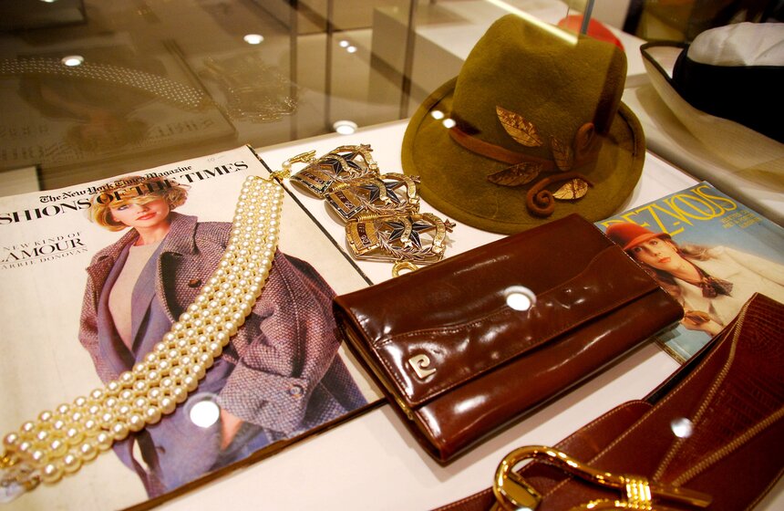 В столице проходит выставка "Гламур 80-х" 6 фото