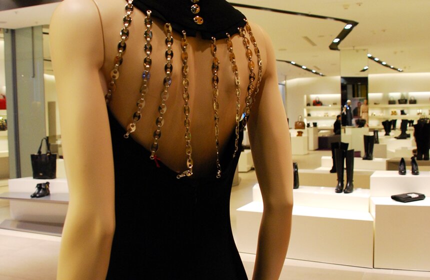 В столице проходит выставка "Гламур 80-х" 11 фото