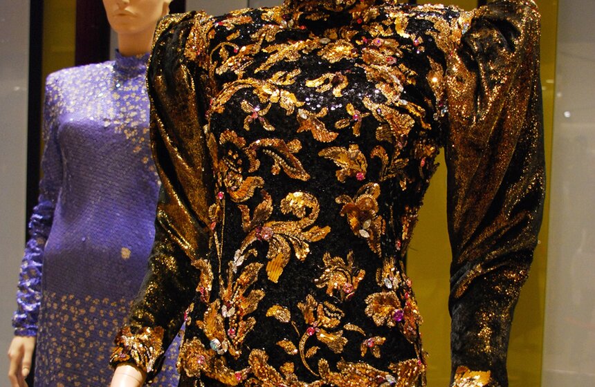 В столице проходит выставка "Гламур 80-х" 3 фото