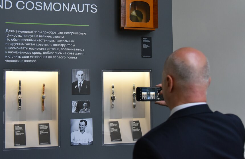 Выставка часов открылась в центре "Космонавтика и авиация" на ВДНХ 4 фото