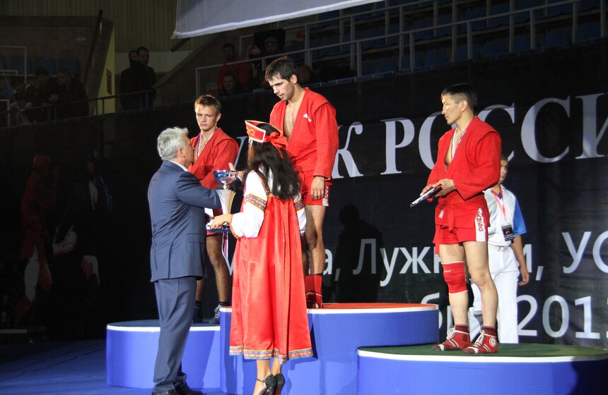 В Москве прошли соревнования по боевому самбо 15 фото