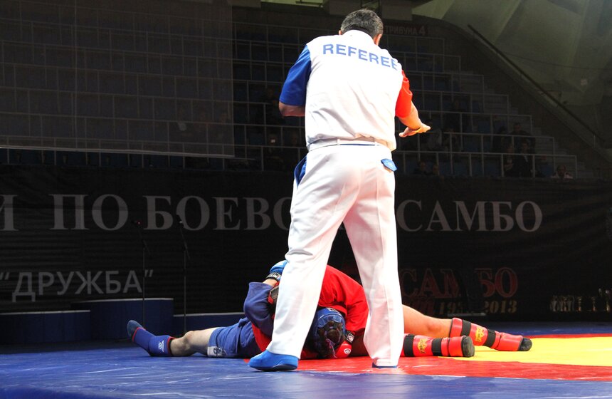 В Москве прошли соревнования по боевому самбо 10 фото