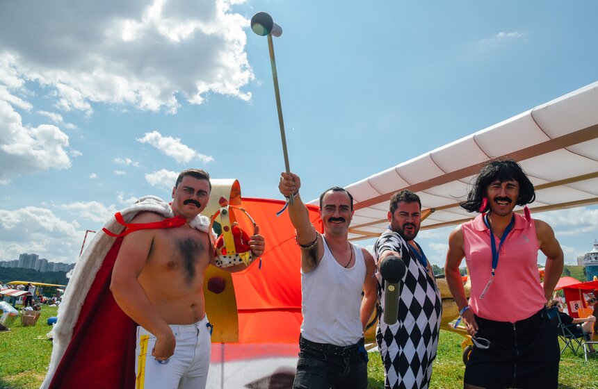 "Люля-Кебабочка" и "Шаурмяу". В Москве состоялся фестиваль Red Bull Flugtag – 2019 2 фото