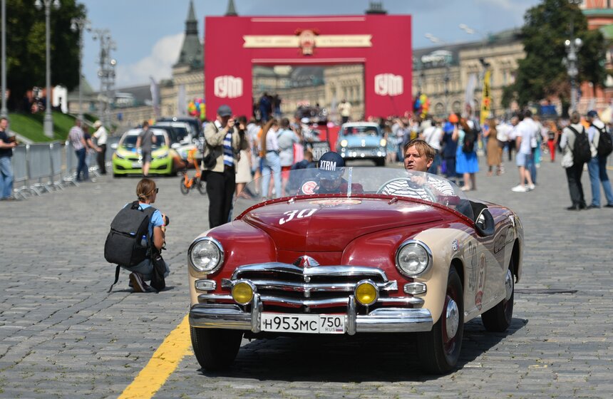 В Москве прошло ГУМ-Авторалли Gorkyclassic – 2019 17 фото