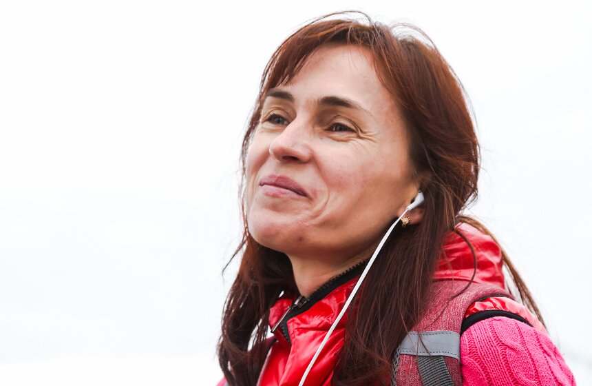 Елена, сотрудник офиса, москвичка: "Я нахожусь в стороне, много сейчас чего происходит в стране. Cтараюсь в таких акциях не участвовать, это жизнь. Вообще даже не успеваю следить, какие происходят события: то какие-то случаи экстремальные, то какие-то митинги там, здесь, о них даже не все знают".