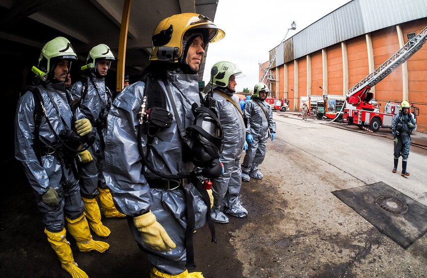 Учения по ликвидации условной ЧС прошли на северо-востоке столицы 12 фото