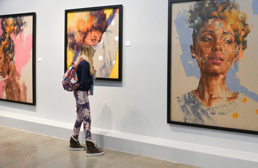 На территории Трехгорной мануфактуры прошел II Международный интерактивный фестиваль современного искусства Artlife Fest. В нем приняли участие 38 художников из 16 стран. В рамках фестиваля в выставочном зале "Надежда" проходила специальная выставка: в экспозицию вошли 200 произведений, выполненных в разной технике. Часть полотен можно изучить при помощи технологии дополненной реальности.