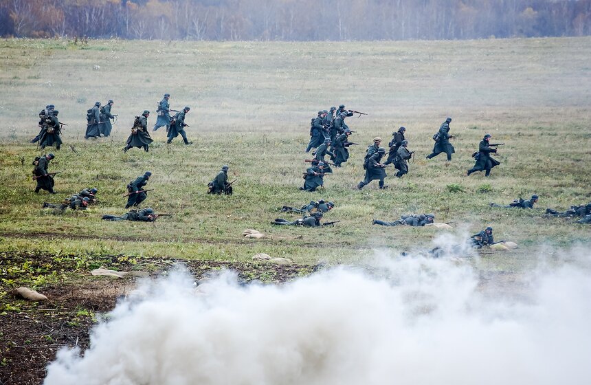 Реконструкция битвы под Москвой состоялась в музее-заповеднике "Бородинское поле" 16 фото
