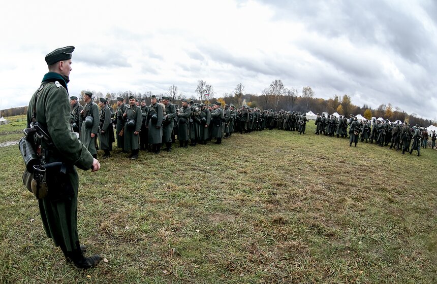 Реконструкция битвы под Москвой состоялась в музее-заповеднике "Бородинское поле" 3 фото