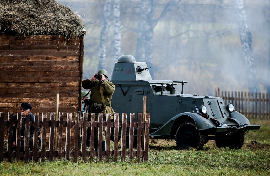 Реконструкция битвы под Москвой состоялась в музее-заповеднике "Бородинское поле" 7 фото