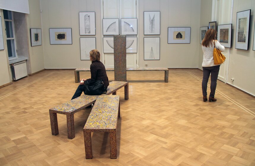 В Москве прошла выставка художника Тотана Кузембаева 11 фото