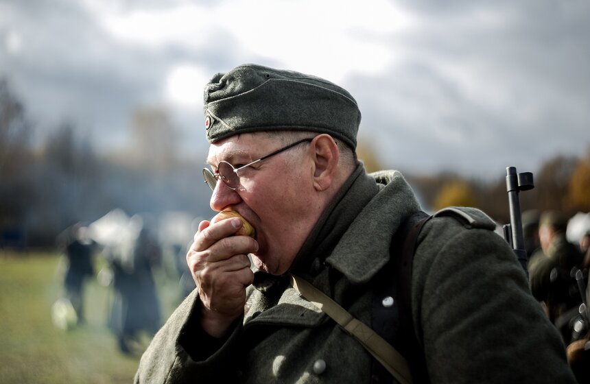 Реконструкция битвы под Москвой состоялась в музее-заповеднике "Бородинское поле" 2 фото