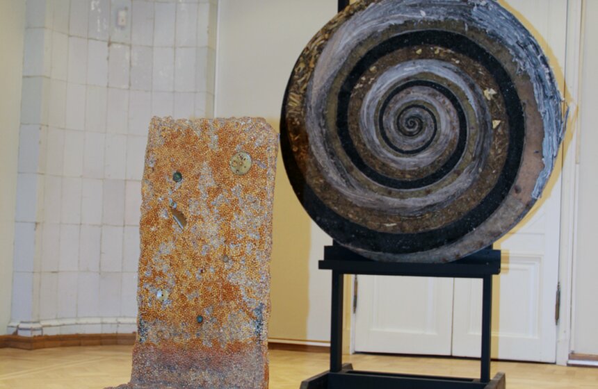 В Москве прошла выставка художника Тотана Кузембаева 3 фото