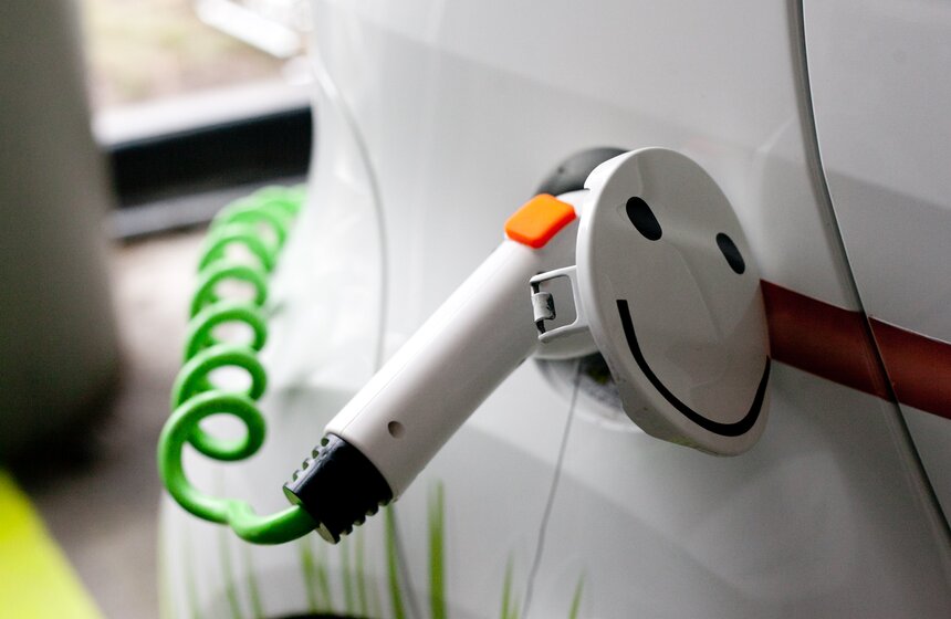 Открылись четыре новые зарядные станции для электромобилей 14 фото