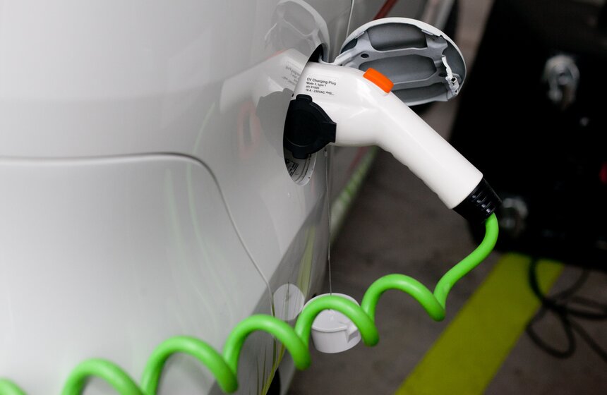 Открылись четыре новые зарядные станции для электромобилей 12 фото