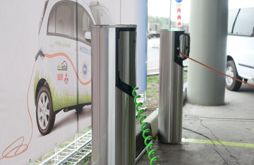 Открылись четыре новые зарядные станции для электромобилей 10 фото