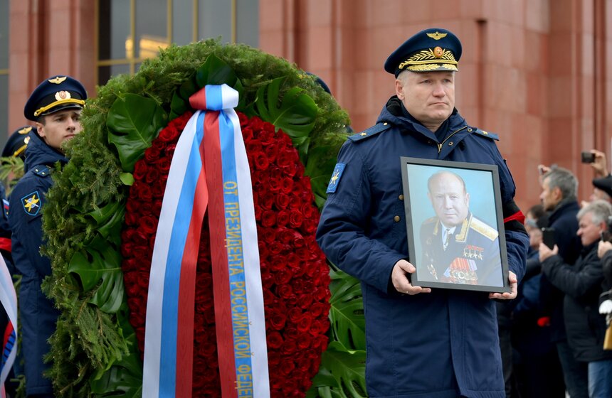 Прощание с Алексеем Леоновым на Мытищинском мемориальном кладбище 20 фото